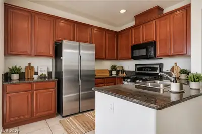 8333 Lower Trailhead Avenue, Las Vegas, NV 89113 Kitchen