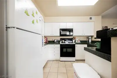 7909 Fossil Creek Lane 102 Kitchen