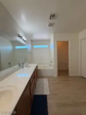 5933 Spinnaker Point Avenue, Las Vegas, NV 89110 Primary Bathroom