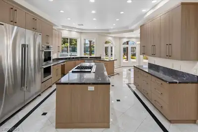 2021 South Valadez Street Kitchen