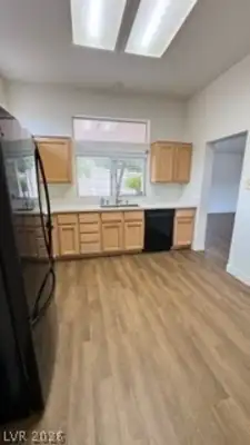 2817 BYRON Drive, Las Vegas, NV 89134 Kitchen