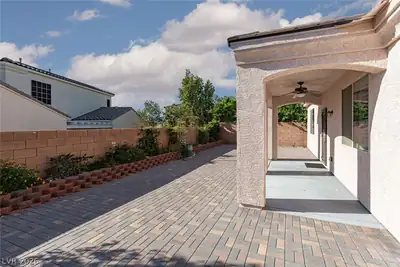 7624 Sugarloaf Peak Street, Las Vegas, NV 89166 Patio