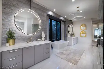 527 Overlook Rim Drive, Henderson, NV 89012 Primary Bathroom