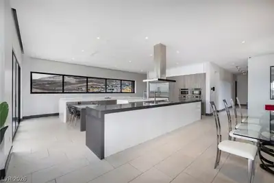 750 Dragon Ridge Drive, Henderson, NV 89012 Kitchen
