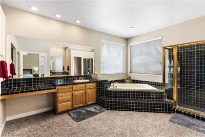 197 Webster Way, Henderson, NV 89074 Primary Bathroom