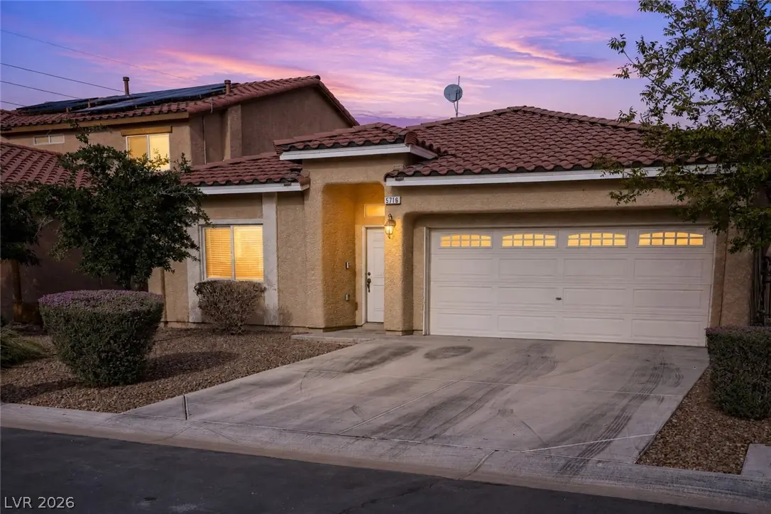 5716 Port Douglas Court, Las Vegas, NV 89113