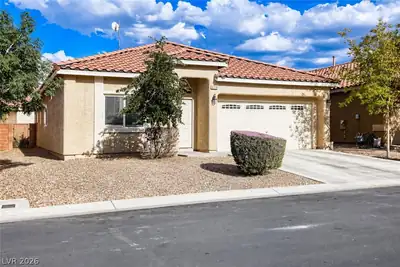 5716 Port Douglas Court, Las Vegas, NV 89113 