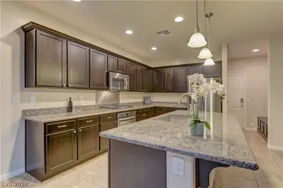 9667 Treeline Run Avenue, Las Vegas, NV 89166 