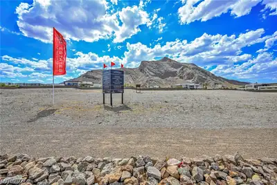 4141 North Grand Canyon Drive 