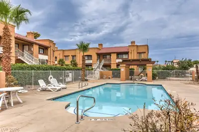 5150 South Jones Boulevard 108 Pool