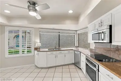 2312 Plaza Del Prado, Las Vegas, NV 89102 Kitchen