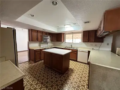 1560 Rocking Horse Drive, Henderson, NV 89002 Kitchen
