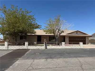 1560 Rocking Horse Drive, Henderson, NV 89002 Front of Structure