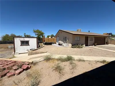 1560 Rocking Horse Drive, Henderson, NV 89002 Yard