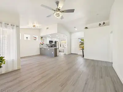 2833 Breakers Creek Drive, Las Vegas, NV 89134 Living Room