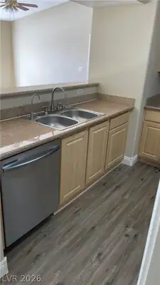 8000 Badura Avenue 2030 Kitchen