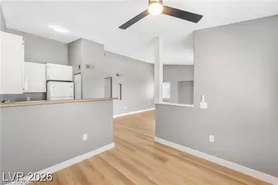 3318 North Decatur Boulevard 2152 Kitchen
