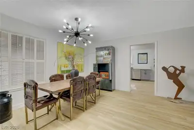 4273 Hazelcrest Drive Dining Area