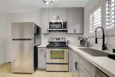 4273 Hazelcrest Drive Kitchen