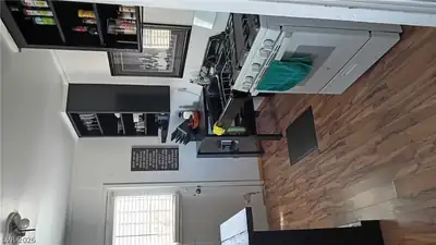 1017 North Fifth Street Kitchen