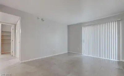 7885 West Flamingo Road 1016 Las Vegas, NV 89147
