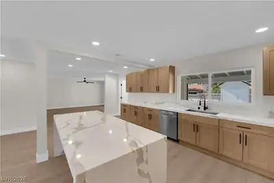2809 Mason Avenue, Las Vegas, NV 89102 Kitchen