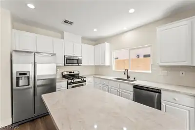 9520 Walking Spirit Court Kitchen
