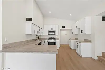 3368 Nahatan Way, Las Vegas, NV 89169 Kitchen