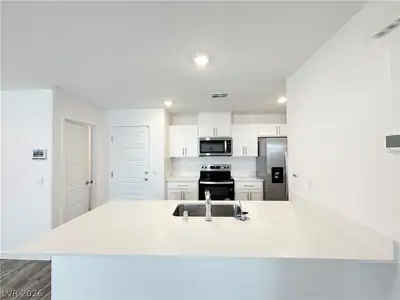9844 Maple Pass Avenue Kitchen