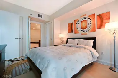 2700 South Las Vegas Boulevard 2107 Primary Bedroom
