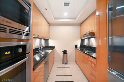 2700 South Las Vegas Boulevard 2107 Kitchen