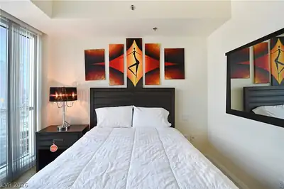 2700 South Las Vegas Boulevard 2107 Bedroom