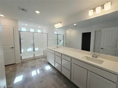 7047 Grace Estate Avenue, Las Vegas, NV 89113 Primary Bathroom