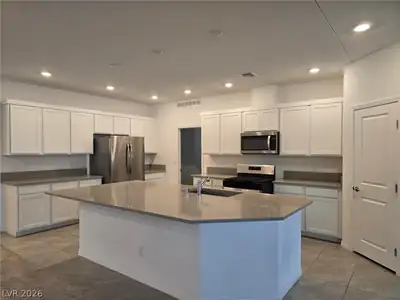 7047 Grace Estate Avenue, Las Vegas, NV 89113 Kitchen
