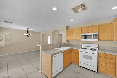 11004 Linden Leaf Avenue, Las Vegas, NV 89144 Kitchen