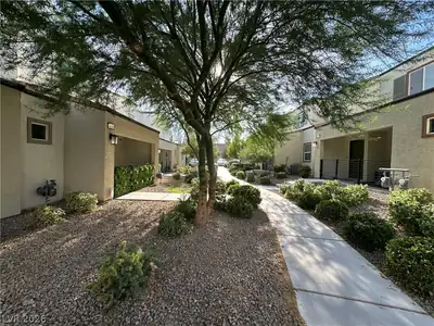 3638 Tripoli Cove Avenue Yard