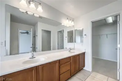 6848 Pipil Street, Las Vegas, NV 89166 Primary Bathroom
