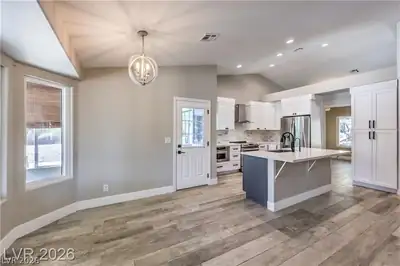 5325 North El Capitan Way Kitchen
