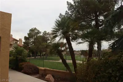 7890 Castle Pines Avenue, Las Vegas, NV 89113 Yard