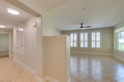 2555 Hampton Road 3203 Living Room