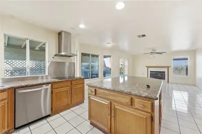 1425 Cutler Drive, Las Vegas, NV 89117 Kitchen