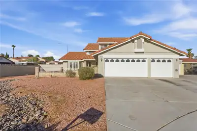 1425 Cutler Drive, Las Vegas, NV 89117 Front of Structure