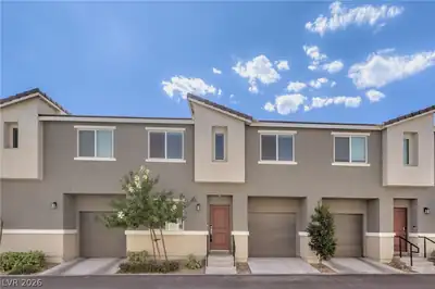 2727 Tahiti Grape Way 2 Las Vegas, NV 89183