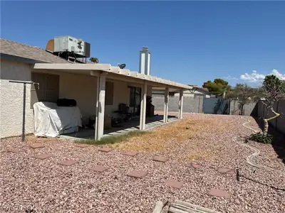 4021 Dale Evans Drive Yard