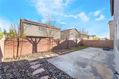 5946 Roaring Canyon Court, Las Vegas, NV 89139 Yard