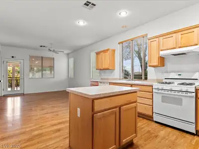 10034 Canyon Dunes Avenue, Las Vegas, NV 89147 Kitchen
