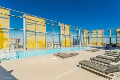 3726 Las Vegas Boulevard 2904 Pool