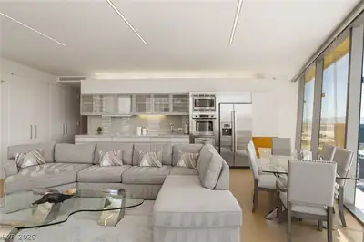 3726 Las Vegas Boulevard 2904 Living Room