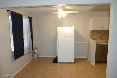 212 Orland Street 30 Dining Area