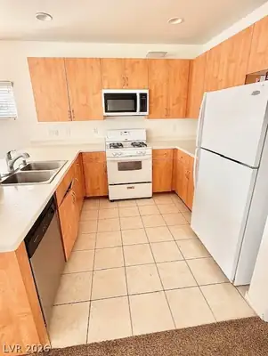 7946 Garden Stone Court Kitchen